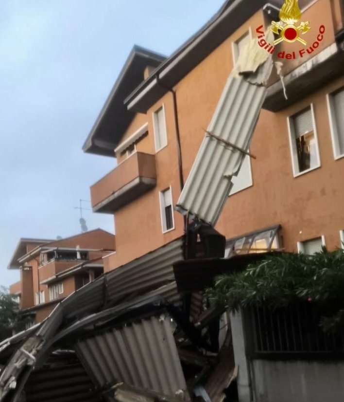 In Veneto tetti scoperchiati dal vento