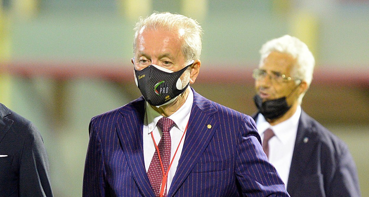 Triestina-Palermo, polemica sull'orario