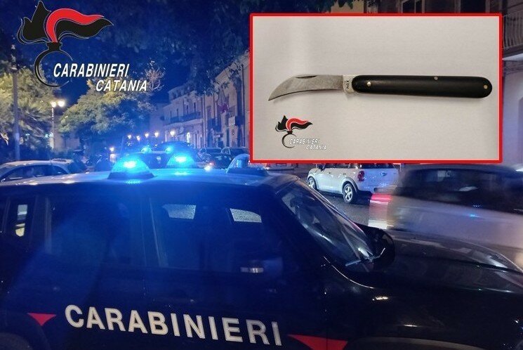 Un coltello nel marsupio e la pretesa di riavere con sé la figlia