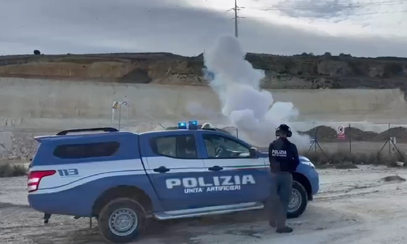 Tre bombe in macchina: arrestato a Picanello