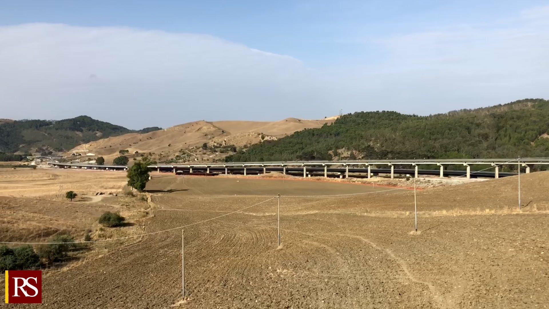 Gi&ugrave; il viadotto Salso