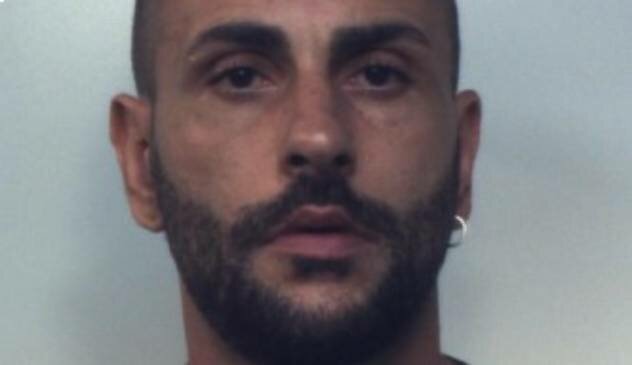 'Sento rumori in casa': e c'è il latitante nascosto 'Sento rumori in casa': e c'è il latitante nascosto