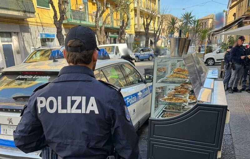 Braciere in strada e cibo non tracciato nella macelleria catanese