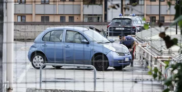 Il padre la scorda in auto: muore bimba di un anno