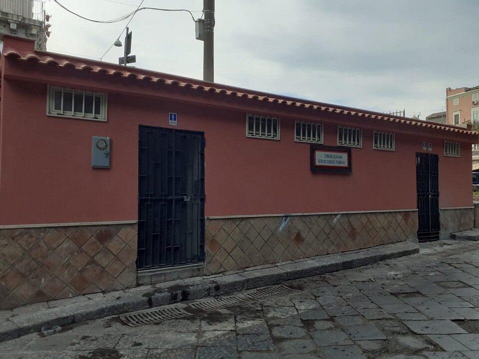 Riaprono i bagni pubblici di villa Pacini