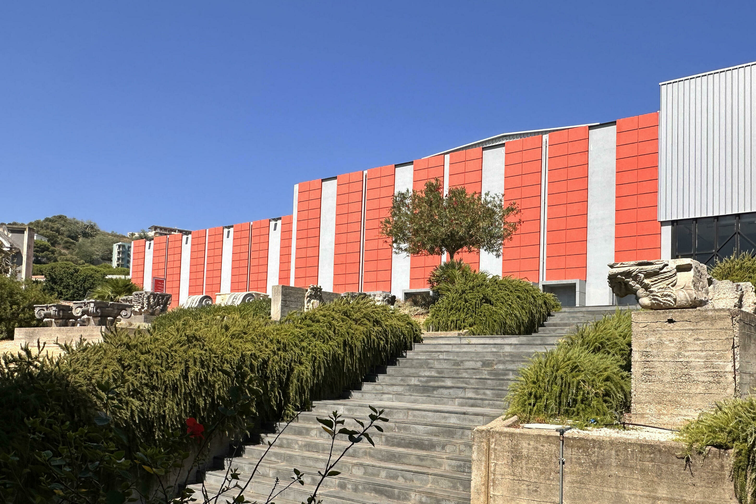 Furto a Messina, le planimetrie del museo erano online