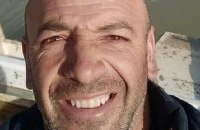 Cade mentre pota un albero e muore nell'Agrigentino