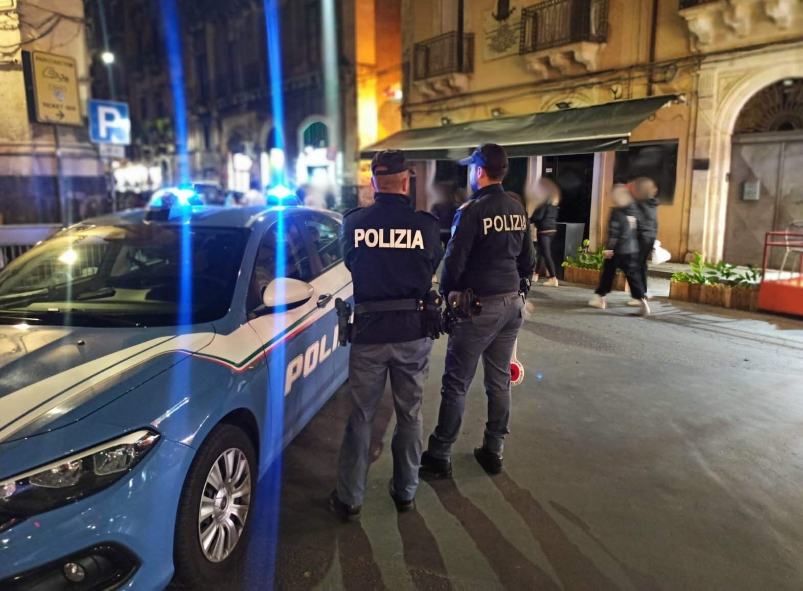 Catania: scippo in centro storico con inseguimento