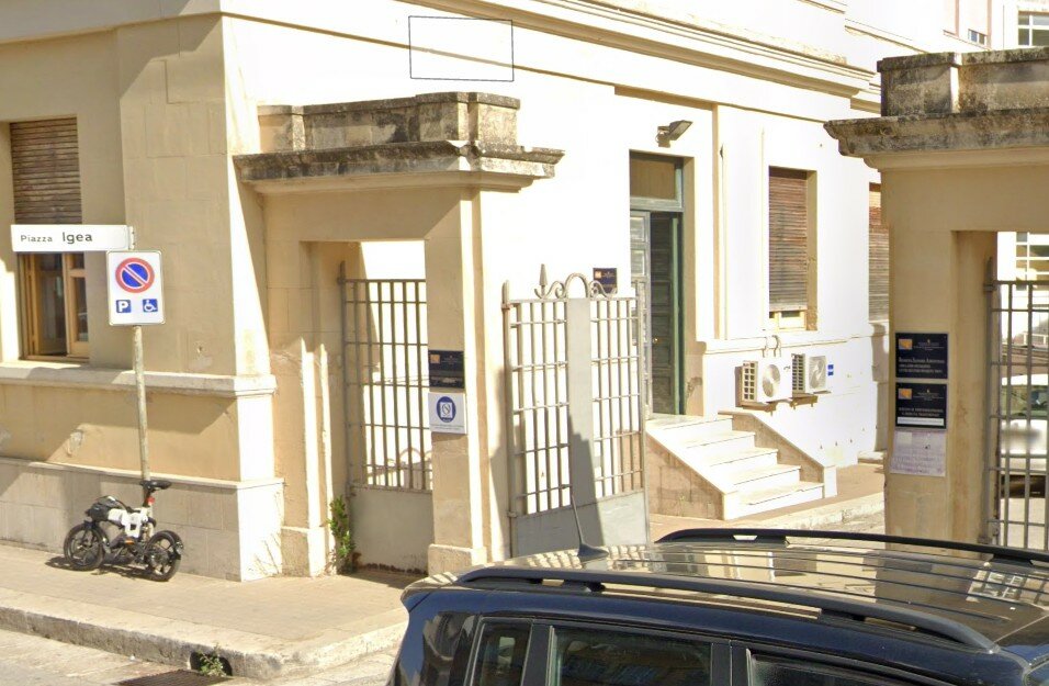 Medico pestato e ambulatorio distrutto: in manette 2 fratelli