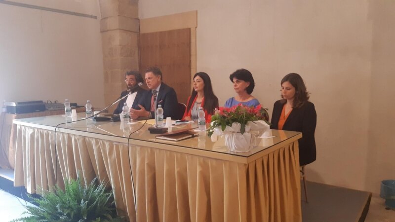 Avola istituisce uno sportello di ascolto per le vittime del bullismo