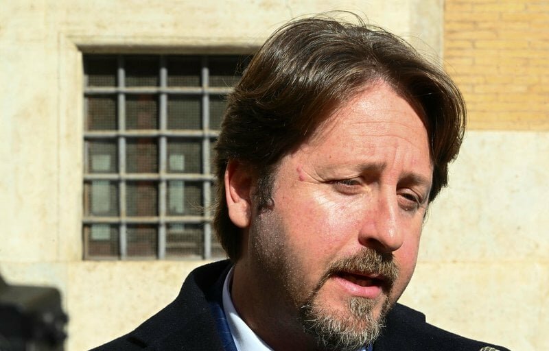 'In FdI lento processo di emarginazione'