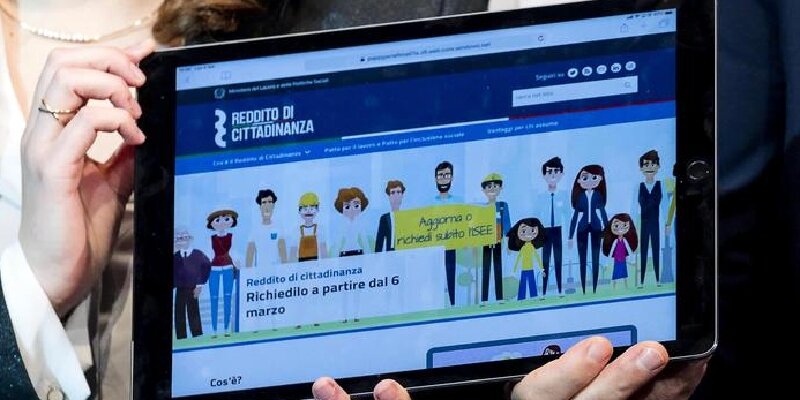 Reddito di cittadinanza, stanati 32 imbroglioni