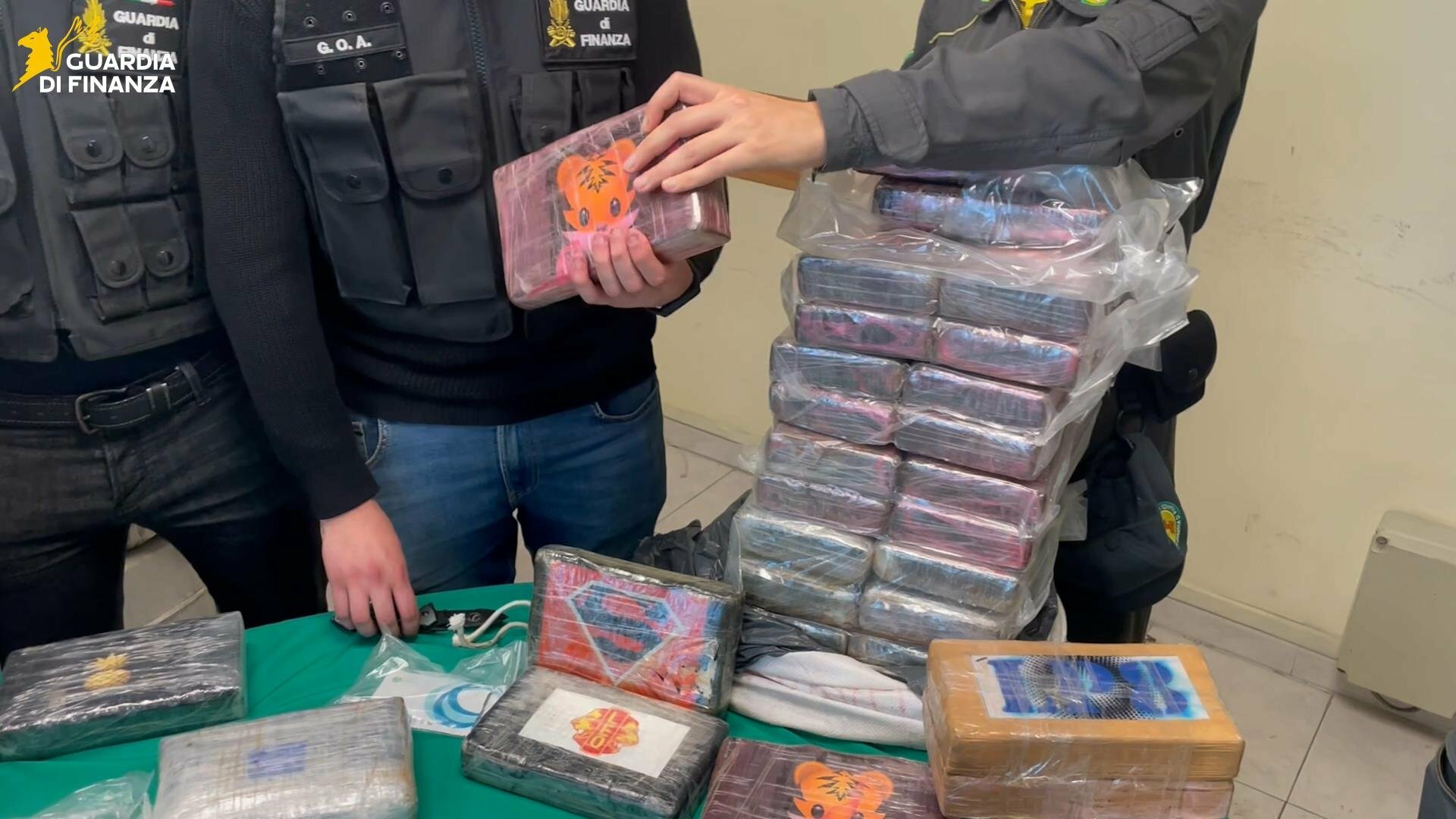 Droga tra Catania e Malta, altri 6 arresti