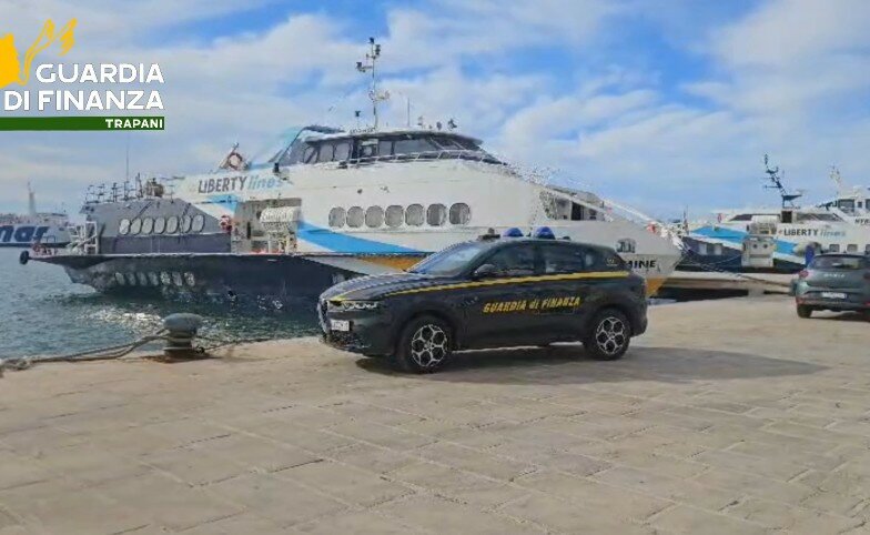 Truffa allo Stato, decapitati i vertici della Liberty Lines Truffa allo Stato, decapitati i vertici della Liberty Lines