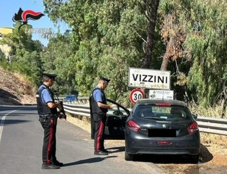 Investe lo zio in bici e tenta di ucciderlo