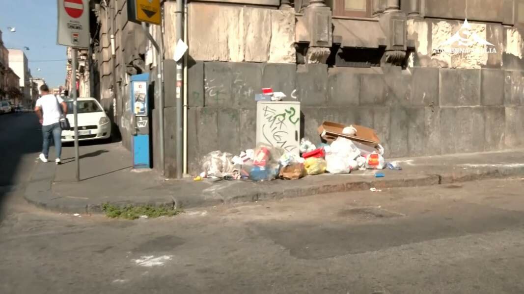 Differenziata in centro a Catania &egrave; un disastro