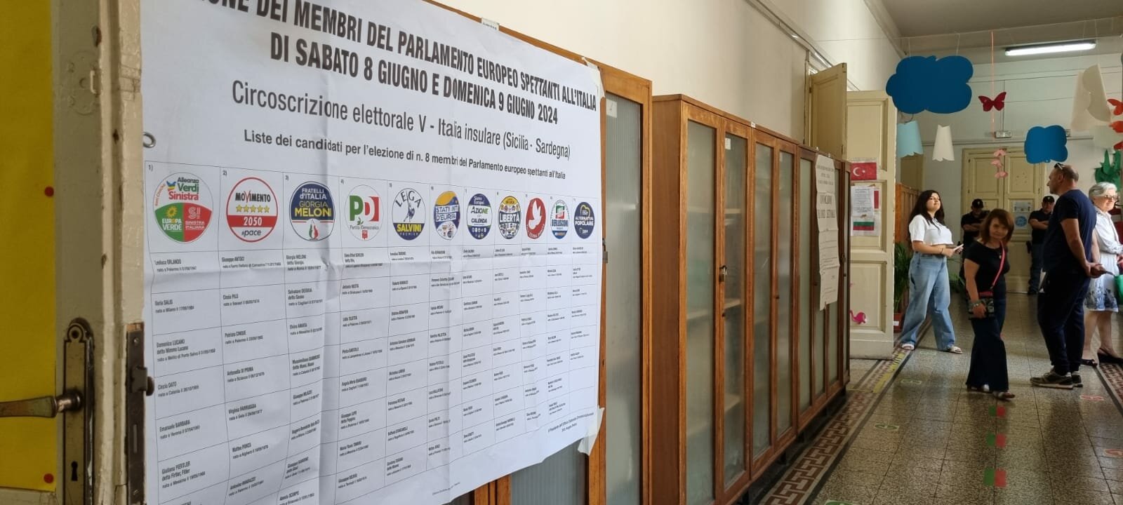 Si vota ancora: i dati dell'affluenza alle 12