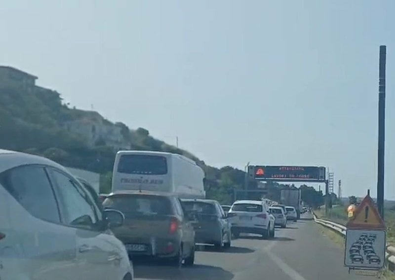 Tir in fiamme, Catania-Palermo in tilt