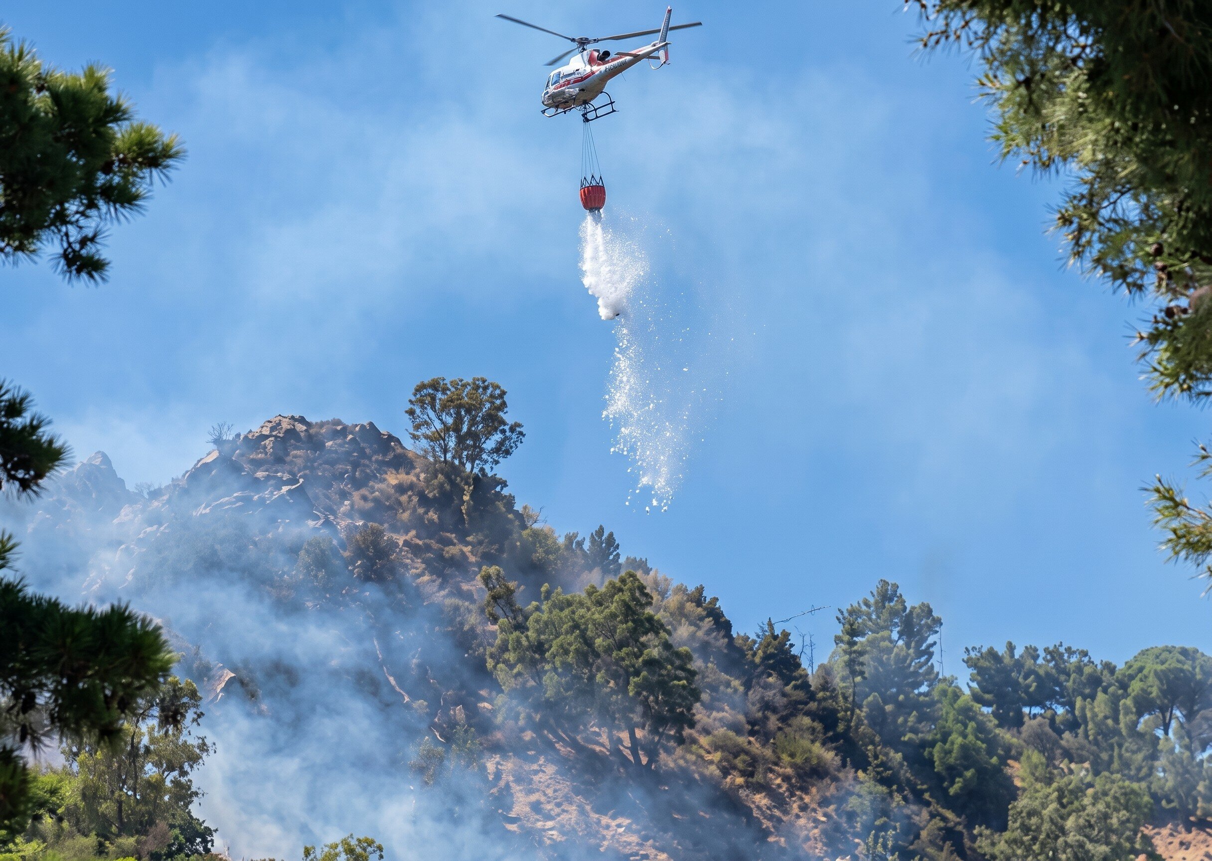 Incendio domato a Taormina, resta l'amarezza di De Luca Incendio domato a Taormina, resta l'amarezza di De Luca