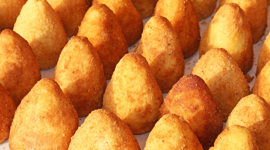 Finisce in carcere per la voglia di arancini