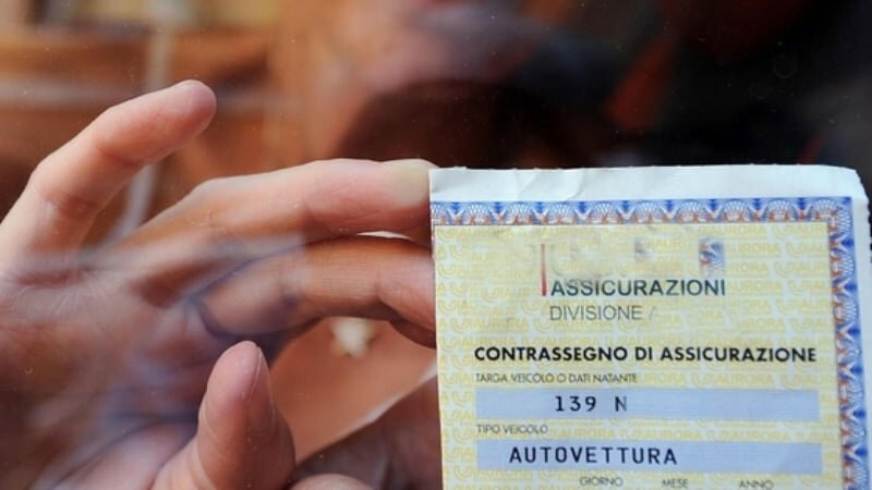 Truffe assicurative: sgominata banda del falso