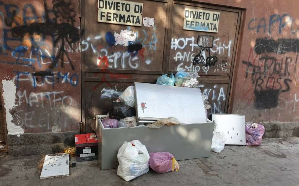 Catania, ecco l'elenco degli orrori Catania, ecco l'elenco degli orrori