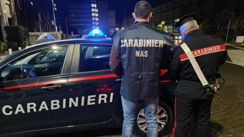 Salumi sospetti: multa salata al paninaro