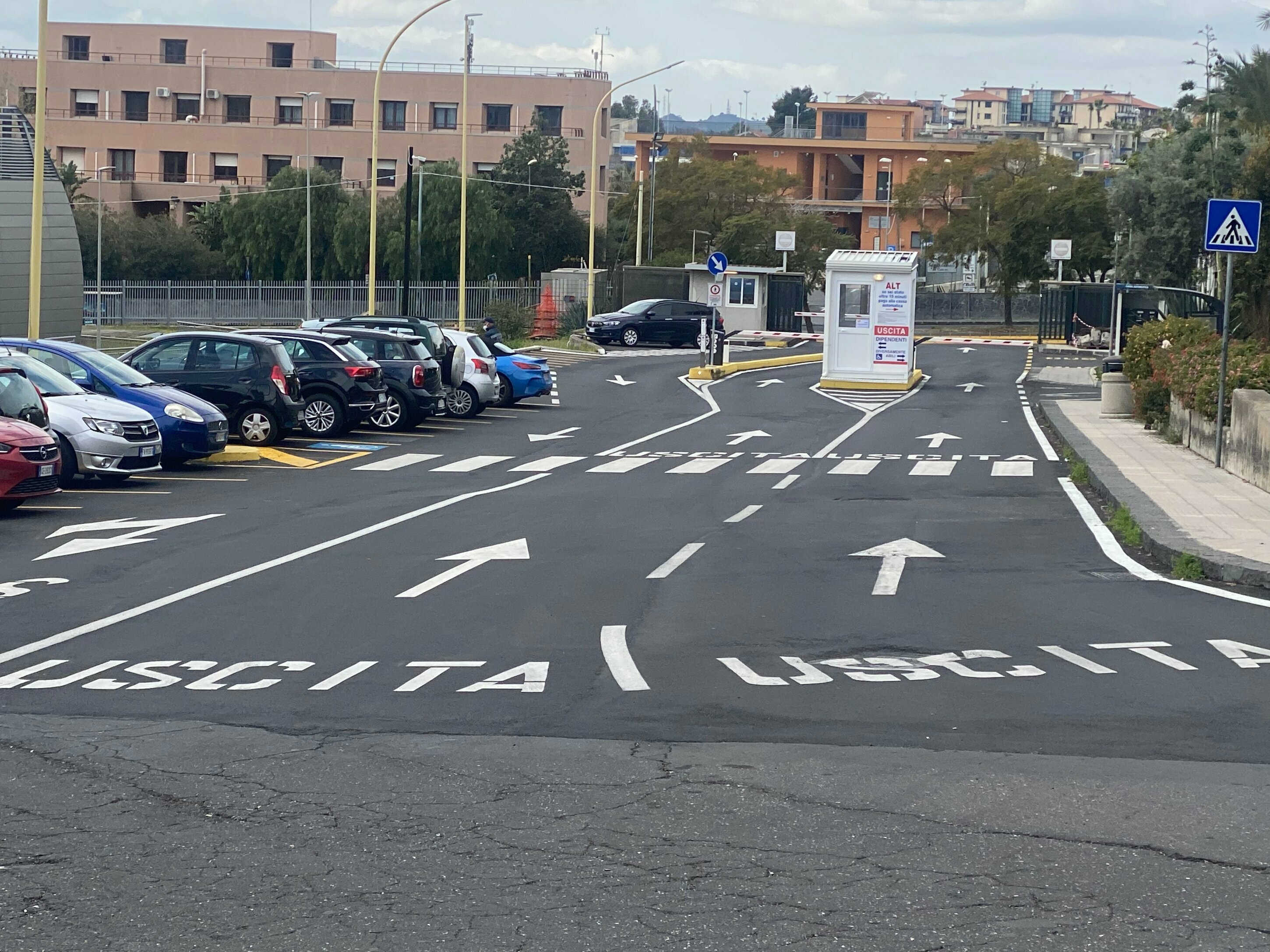 Sensi di marcia, posteggi, nomi: Policlinico cambia