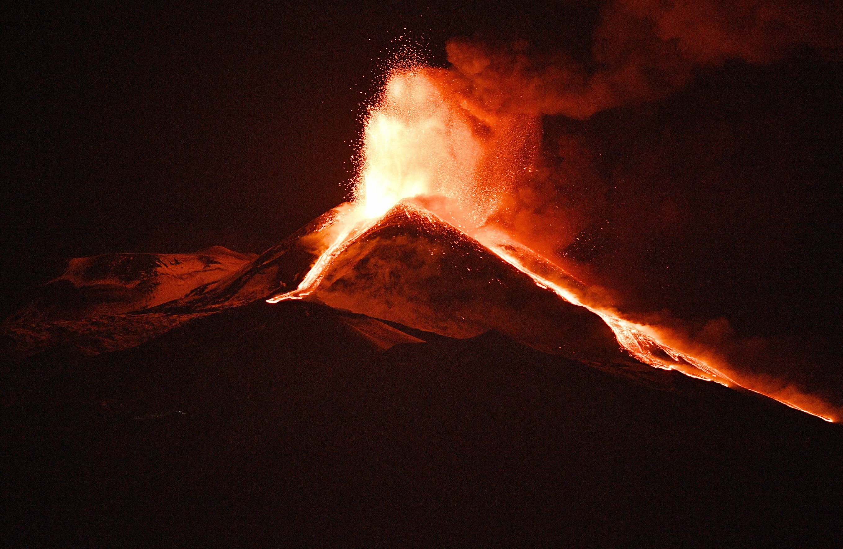 L'Etna si placa: stop alle fontane di lava
