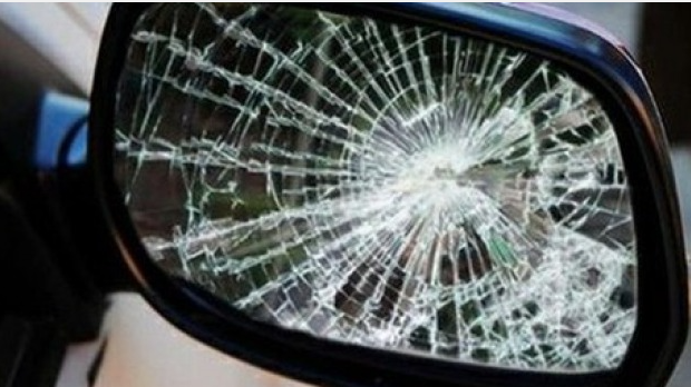 Appostato all'ospedale per la truffa dello specchietto