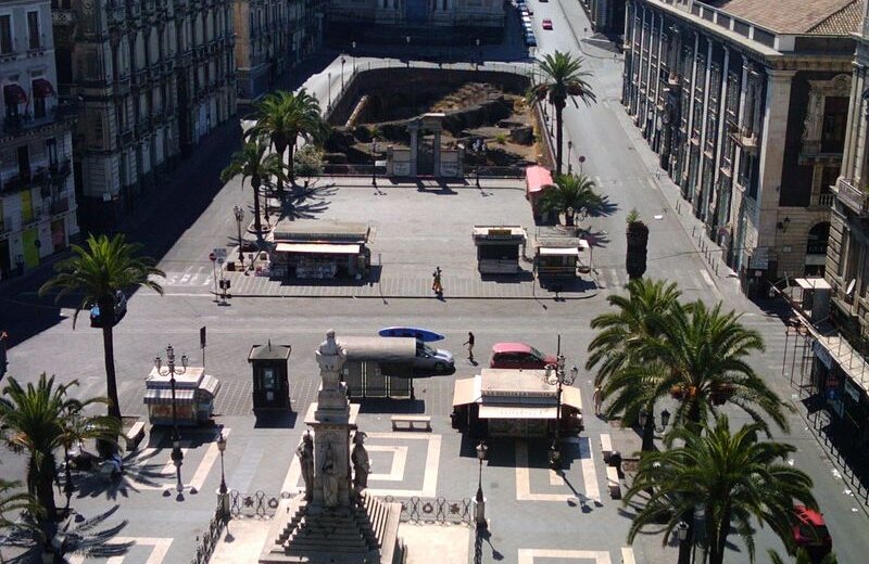 Piazza Stesicoro chiusa al traffico nei weekend
