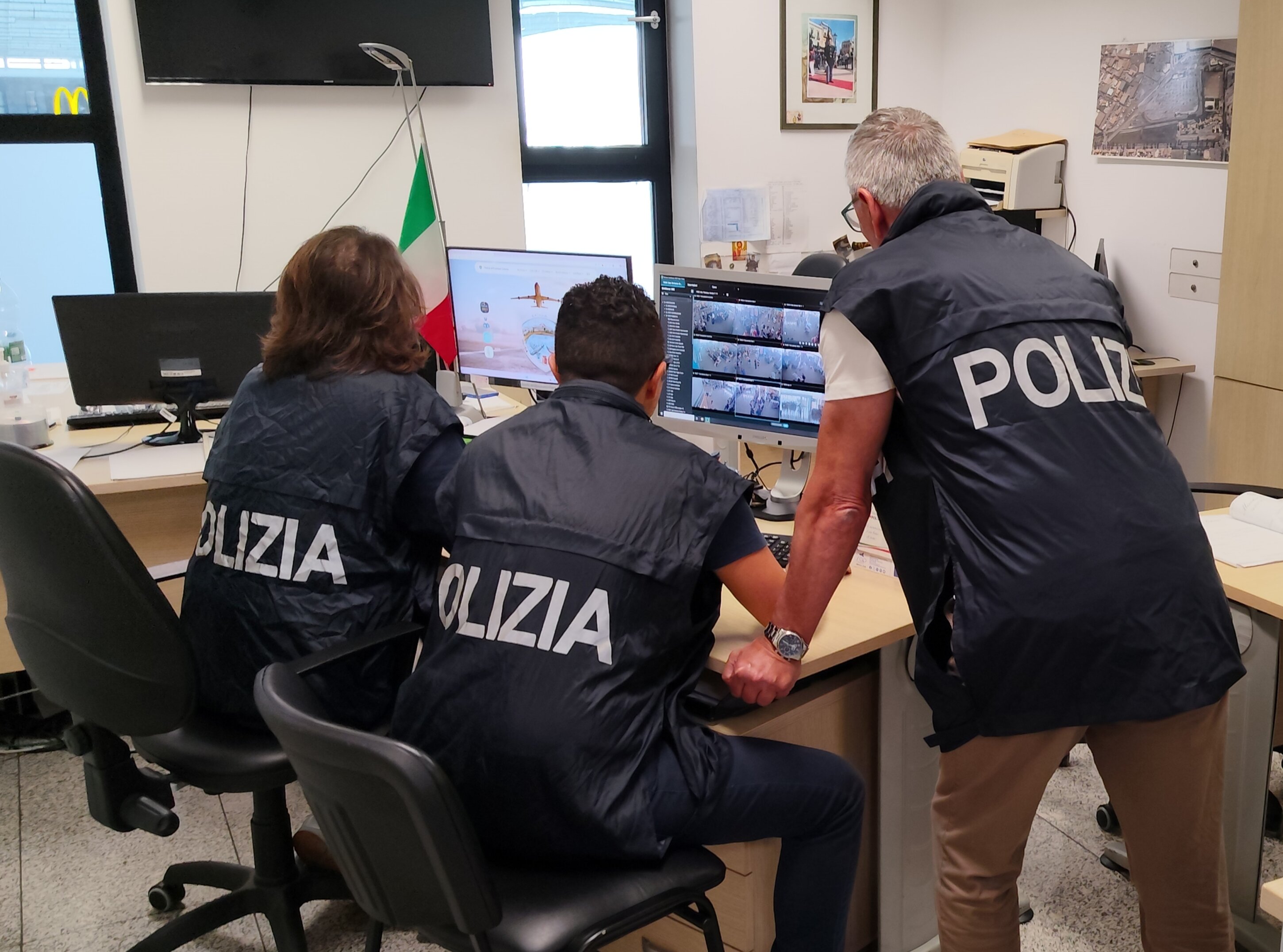 Ruba nei negozi di Fontanarossa, acciuffato sull'aereo Ruba nei negozi di Fontanarossa, acciuffato sull'aereo