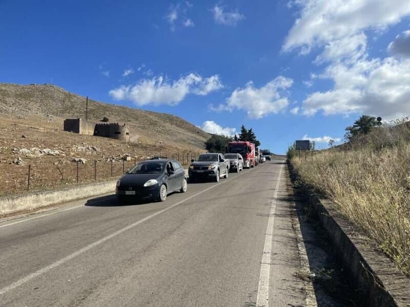 foto-6-Convoglio-per-trasferimento-bomba-daereo-inerte-in-cava.jpeg