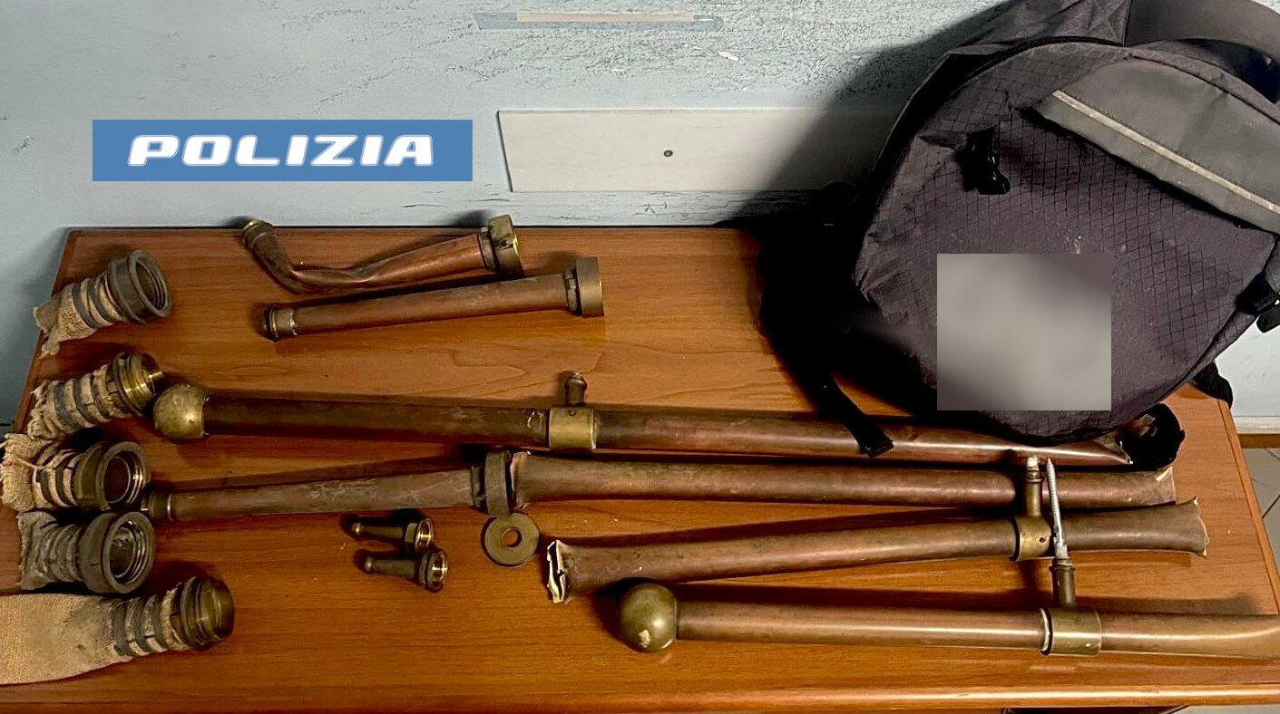 Sorpreso a rubare nel palazzo storico di via Etnea