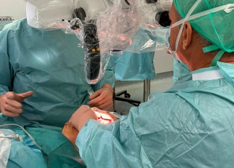 Al San Marco delicato intervento per eliminare paresi al viso