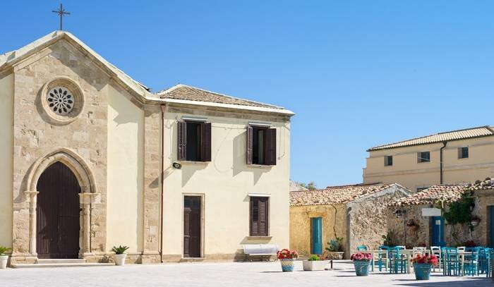Marzamemi dal sogno all'incubo: 'Abbandonati'