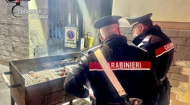 A Catania 'arrusti e mangia' da incubo