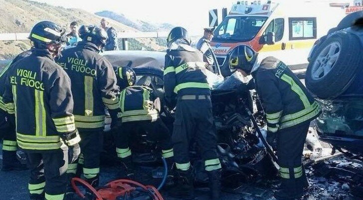 Scontro sulla Palermo-Sciacca, gravi i fratellini