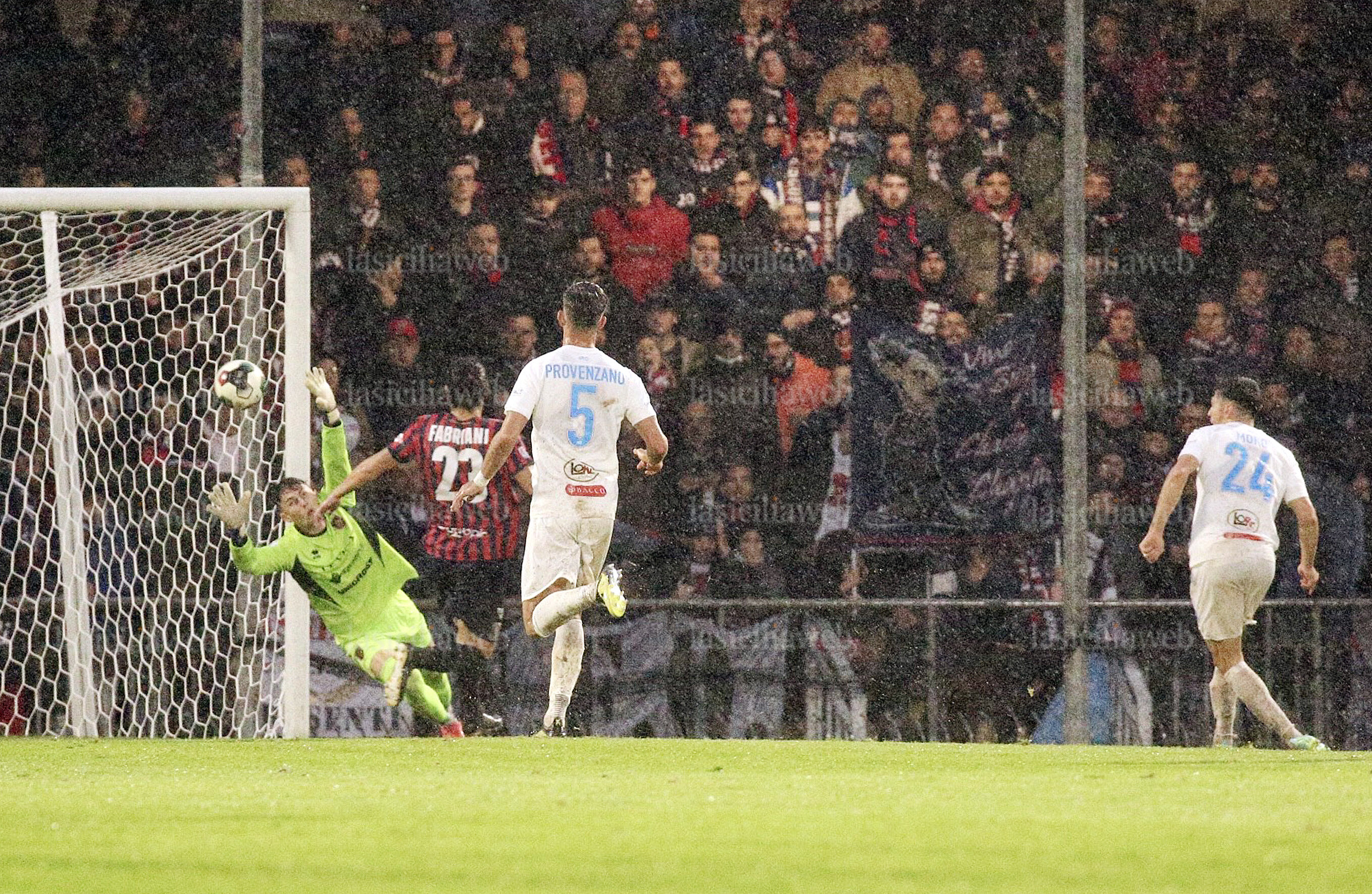 4-gol-moro-ct-copia.jpg