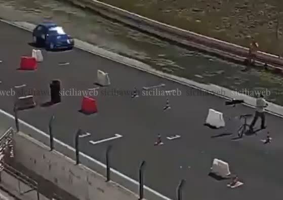 Muore il cronometrista che era stato travolto da un'auto Muore il cronometrista che era stato travolto da un'auto