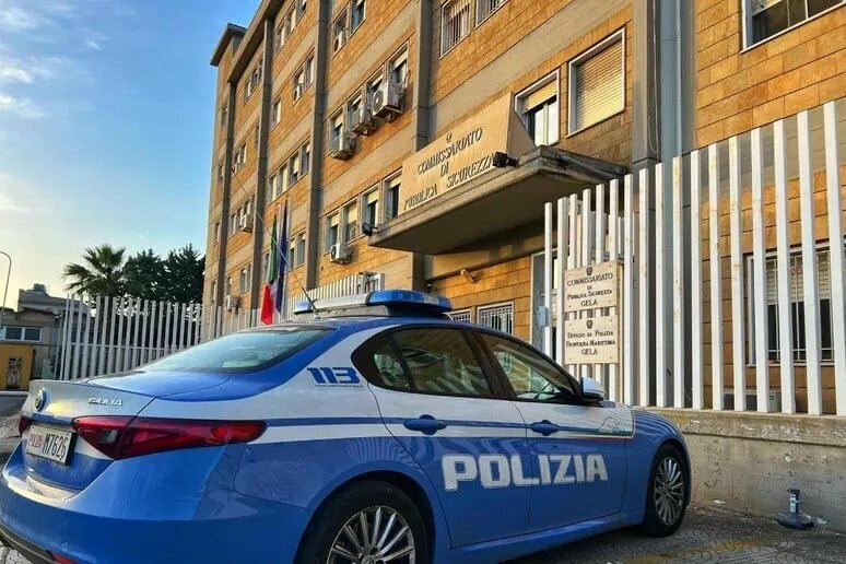Armi da guerra: 5 arresti a Gela