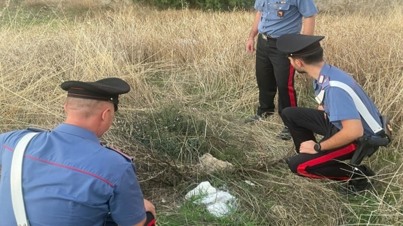 Neonato abbandonato, arrestati i baby genitori