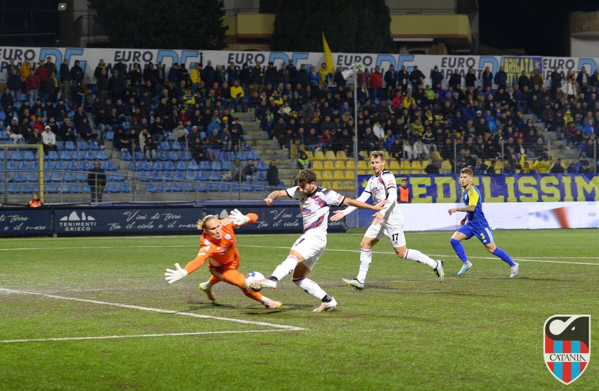 Il Catania non svolta, tocca a Lucarelli