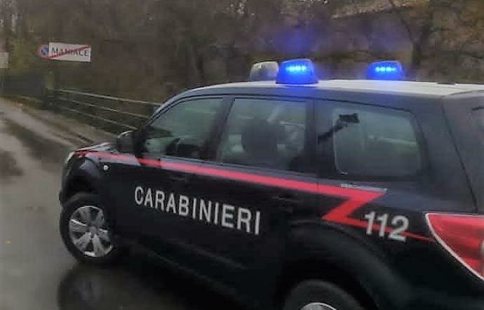 Spara a giovane che fa avances alla figlia