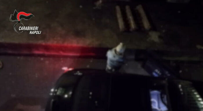 Spia la ex con il drone, ma qualcosa va storto Spia la ex con il drone, ma qualcosa va storto