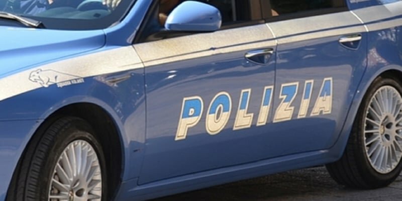 Catania, presi i ladruncoli nei centri commerciali