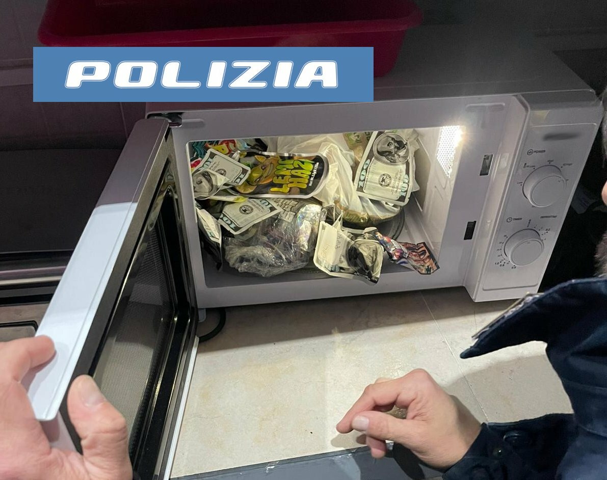 A San Cristoforo droga nel frigo bar e nel fornetto A San Cristoforo droga nel frigo bar e nel fornetto
