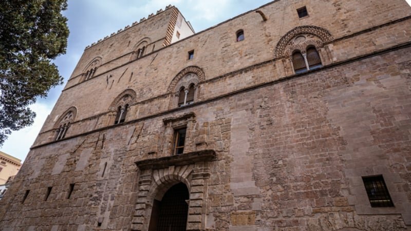 Cura del Covid, a Palermo ne discutono i filosofi Cura del Covid, a Palermo ne discutono i filosofi