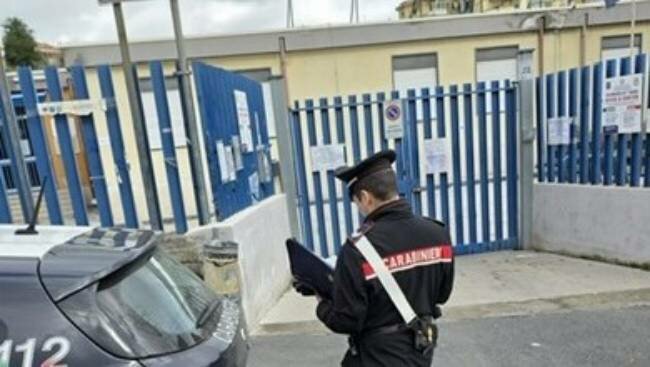 Schiaffo a operatore scolastico: padre denunciato a Gravina