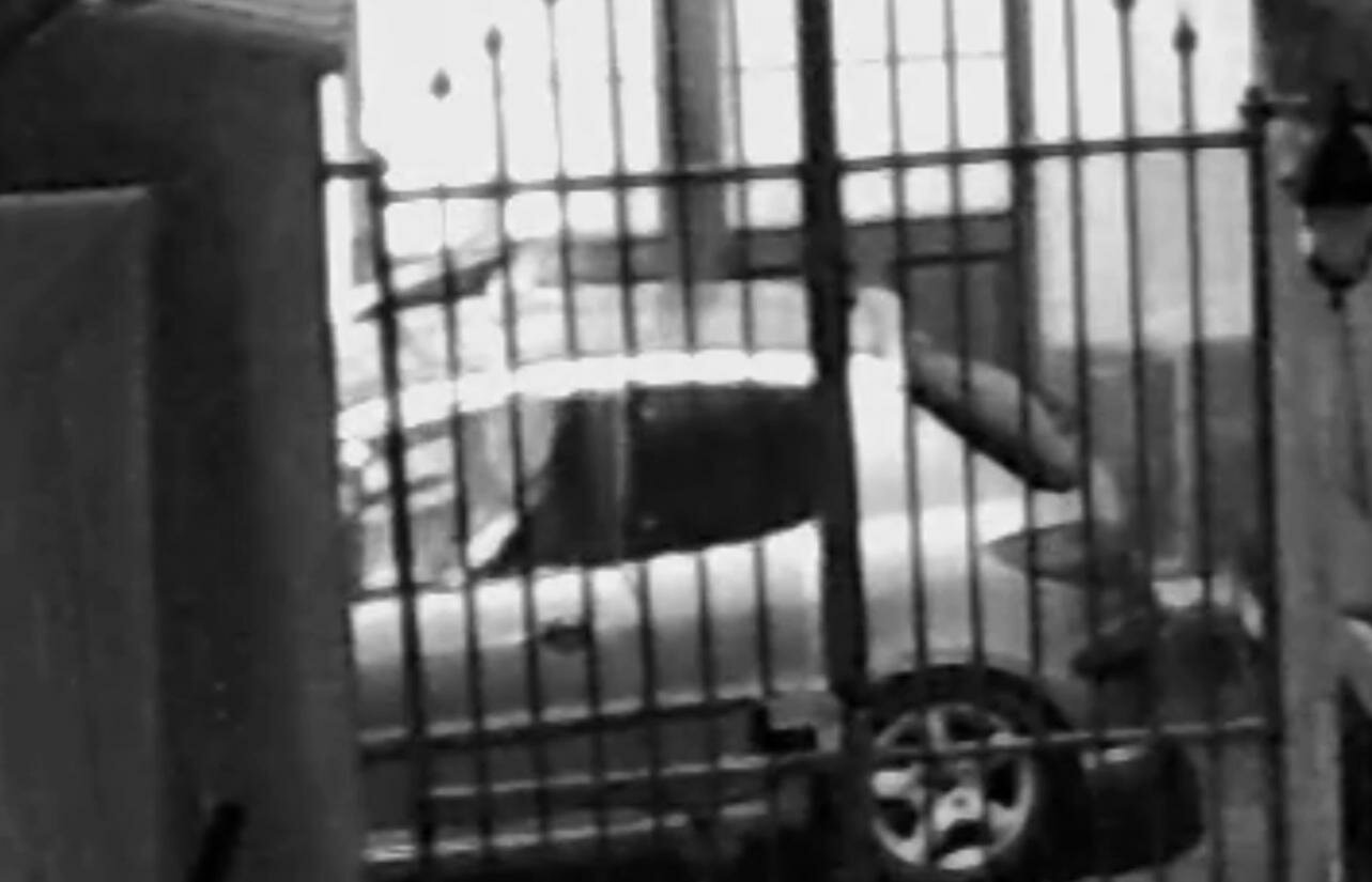Incendia l'auto dell'ex dipendente